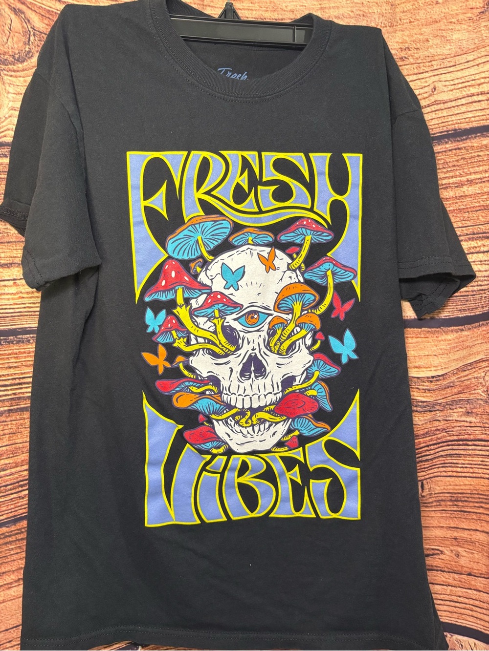 Fresh Vibes Black Graphic Tee with Psychedelic Skull & Mushroom Art